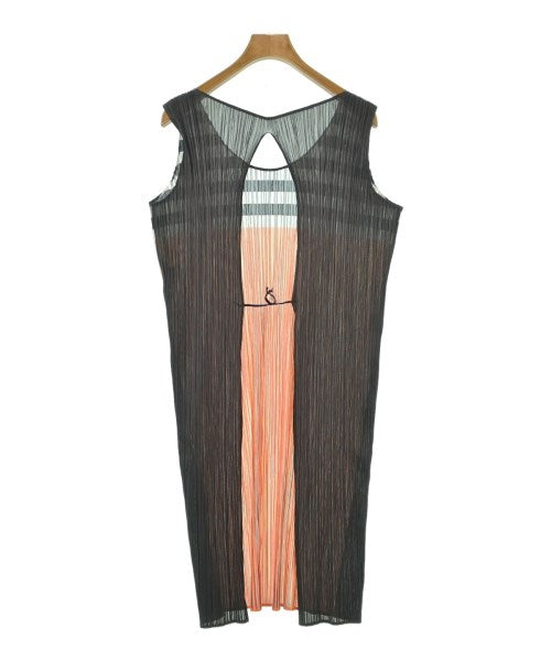 PLEATS PLEASE ชุดเดรส