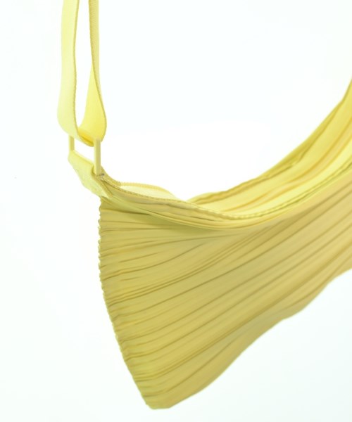 PLEATS PLEASE กระเป๋าสะพาย