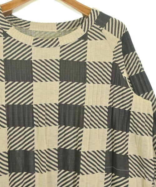 PLEATS PLEASE เสื้อยืด/เสื้อท็อปส์