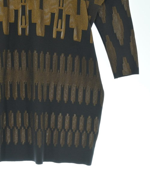 PLEATS PLEASE เสื้อยืด/เสื้อท็อปส์