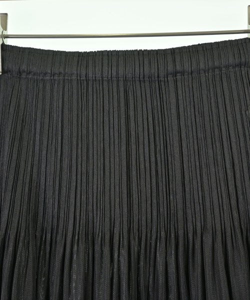 PLEATS PLEASE กระโปรงยาวถึงเข่า