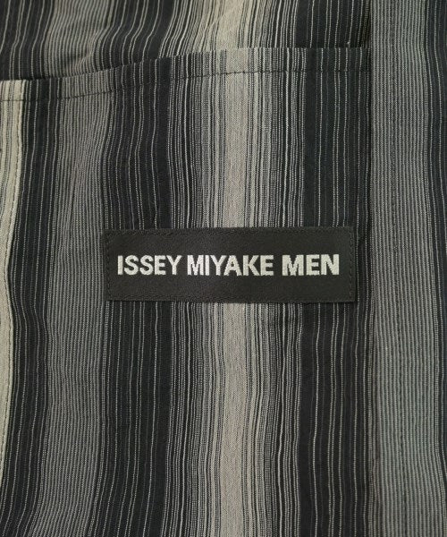 ISSEY MIYAKE MEN เสื้อโค้ท อื่น