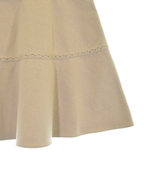 ALAIA กระโปรงยาวถึงเข่า