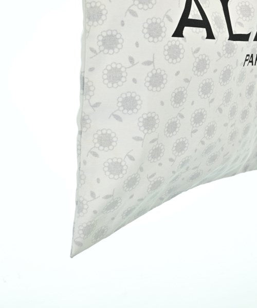 ALAIA กระเป๋าถือขนาดใหญ่
