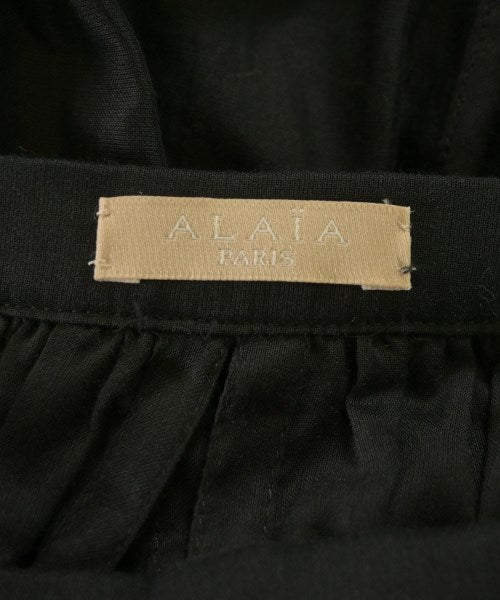 ALAIA กระโปรงยาวถึงเข่า