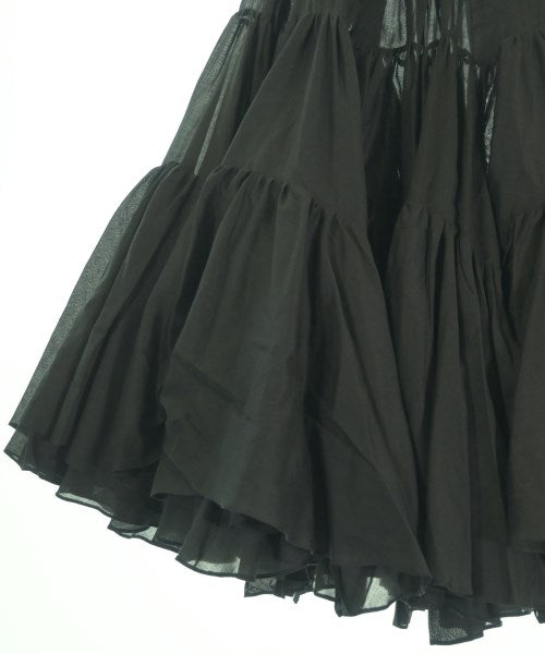 ALAIA กระโปรงยาวถึงเข่า