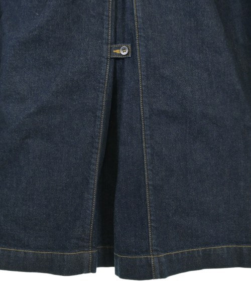 ALAIA เสื้อกันฝน