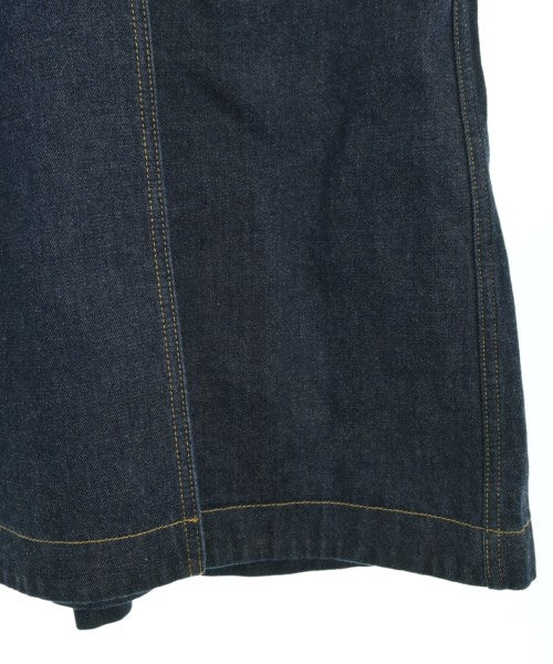 ALAIA เสื้อกันฝน