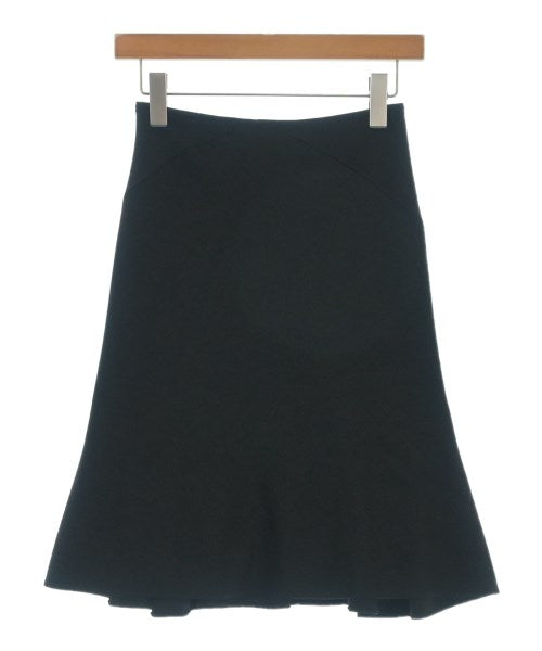 ALAIA กระโปรงยาวถึงเข่า