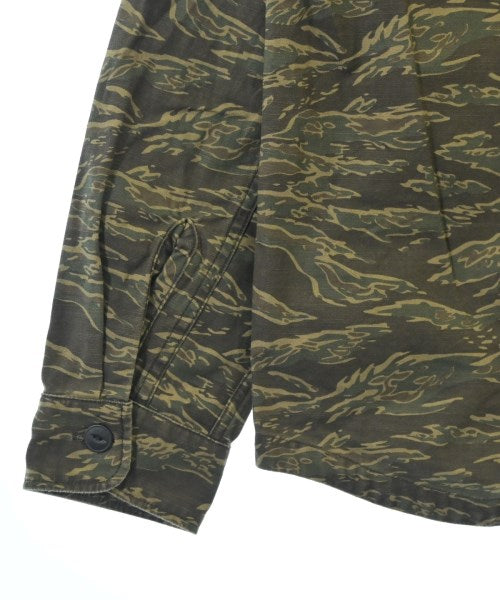 Carhartt เสื้อลำลอง
