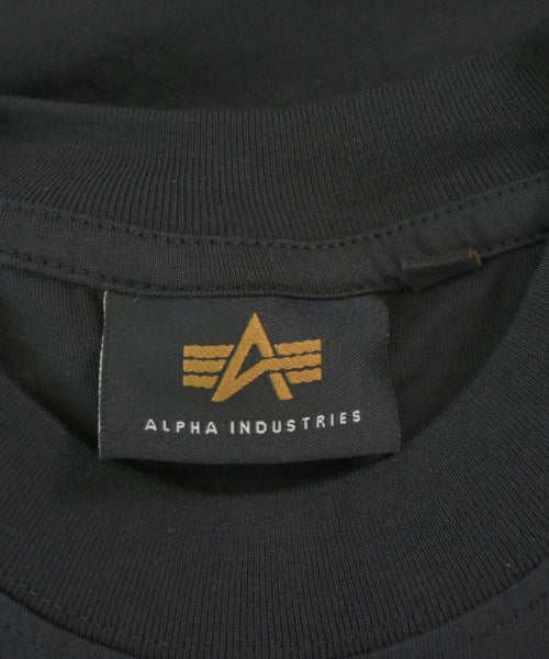 ALPHA เสื้อยืด/เสื้อท็อปส์