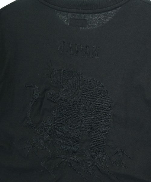 Toyo Enterprise เสื้อยืด/เสื้อท็อปส์