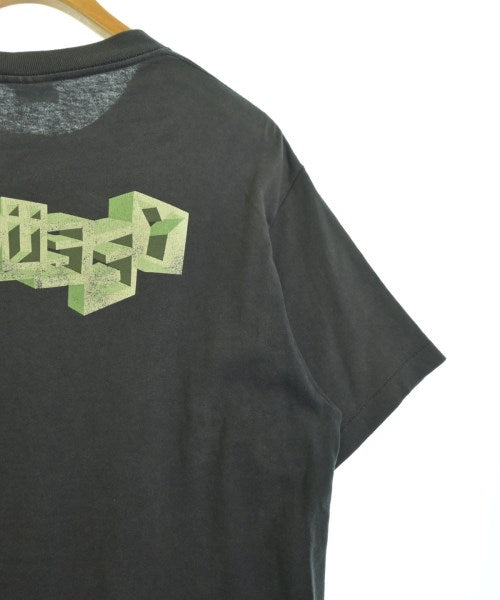 STUSSY เสื้อยืด/เสื้อท็อปส์