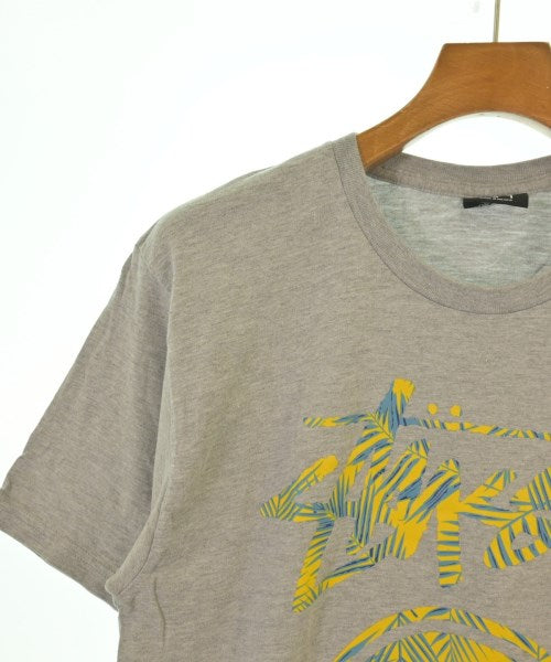 STUSSY เสื้อยืด/เสื้อท็อปส์