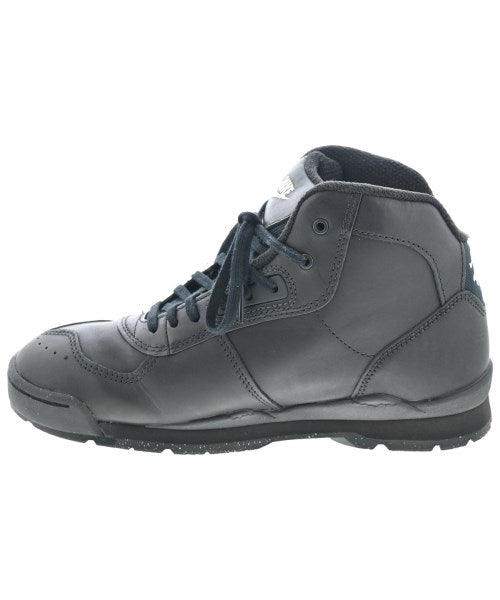 STUSSY รองเท้าผ้าใบ