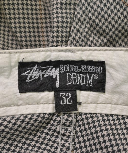 STUSSY ชิโน่