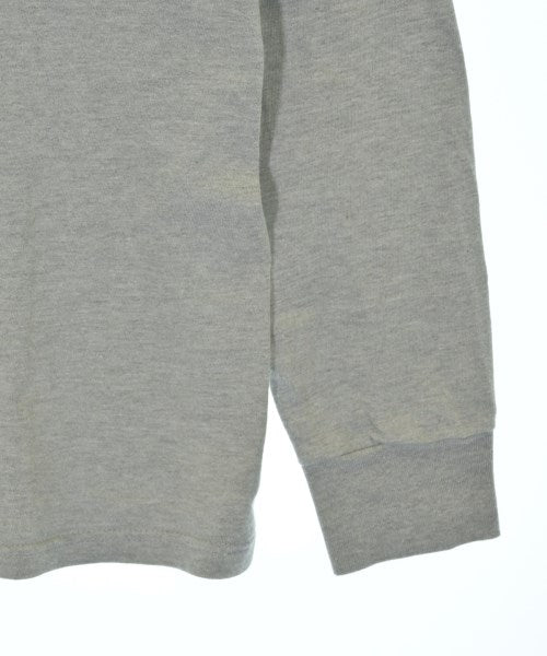 STUSSY เสื้อยืด/เสื้อท็อปส์