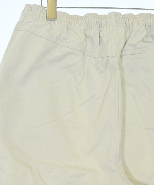 STUSSY ชิโน่