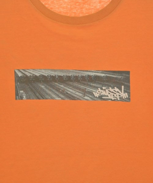 STUSSY เสื้อยืด/เสื้อท็อปส์