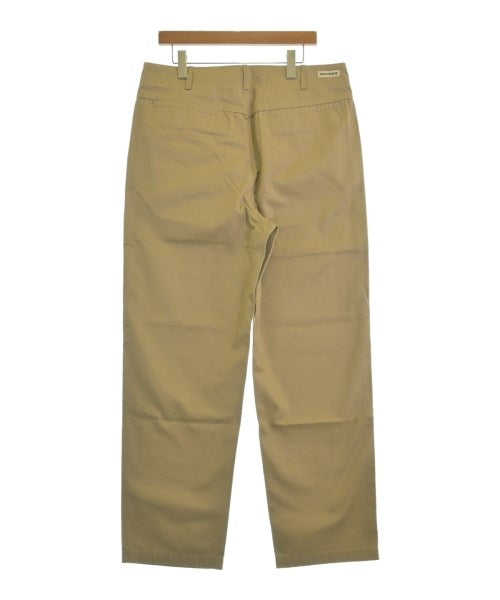 STUSSY ชิโน่