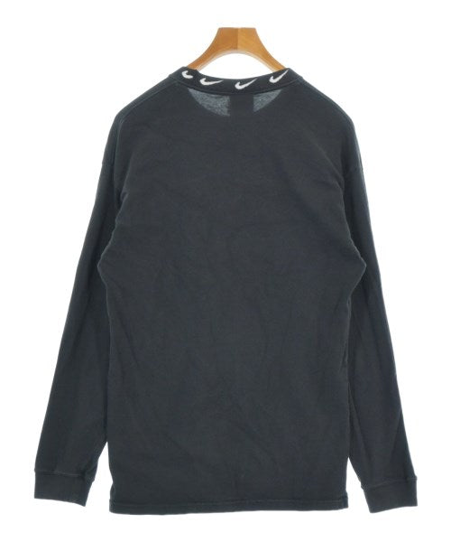STUSSY เสื้อยืด/เสื้อท็อปส์