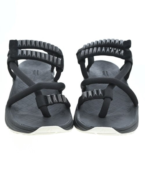 UNDER COVER รองเท้าแตะ