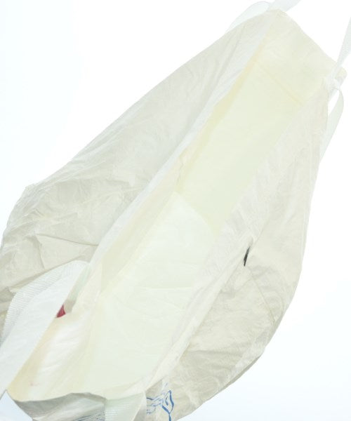 UNDER COVER กระเป๋าถือขนาดใหญ่