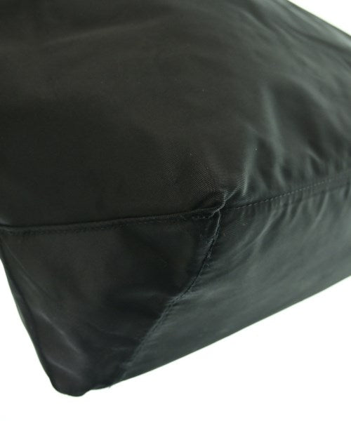 UNDER COVER กระเป๋าถือขนาดใหญ่