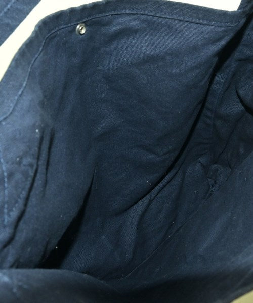 A BATHING APE กระเป๋าสะพาย