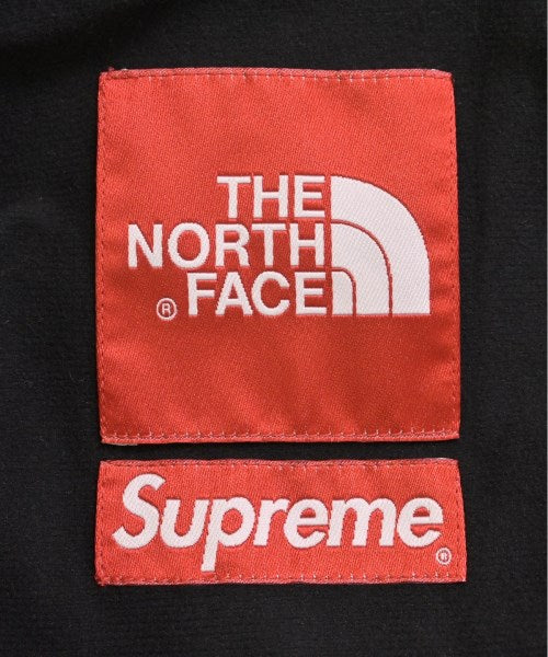 Supreme เสื้อพาร์กาภูเขา