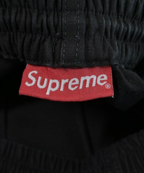 Supreme กางเกงขาสั้น