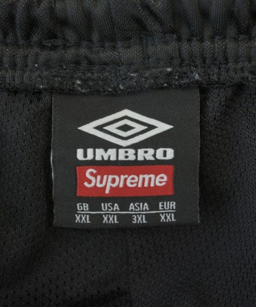 Supreme กางเกงขาสั้น