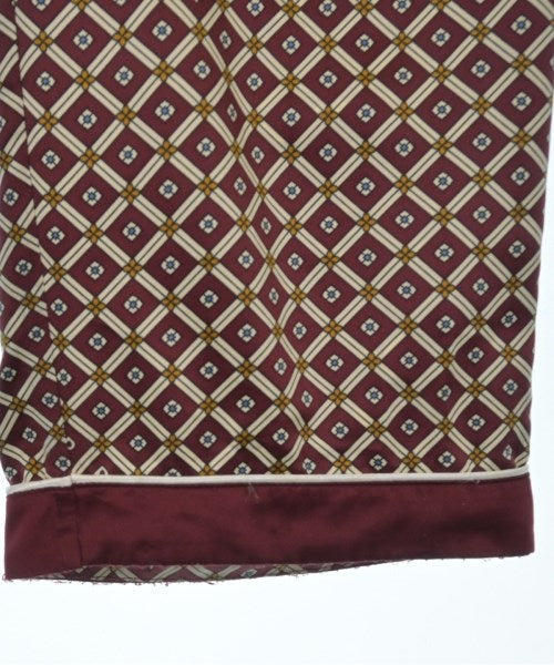 Supreme ชุดสูทแบบครบเซต (อื่นๆ)