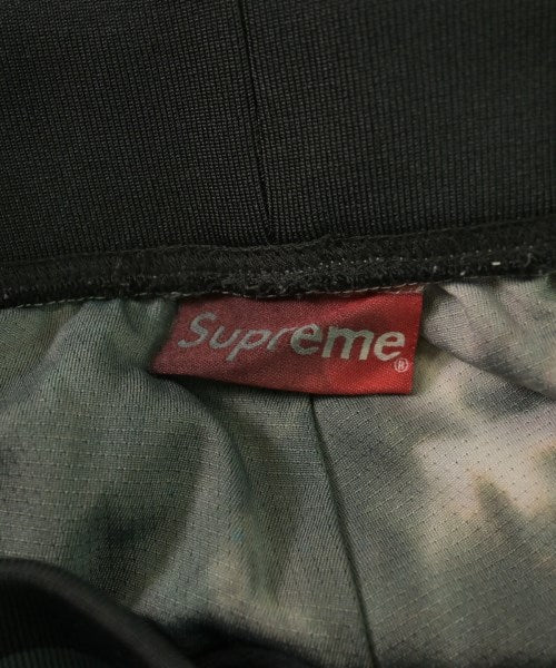 Supreme กางเกงขาสั้น