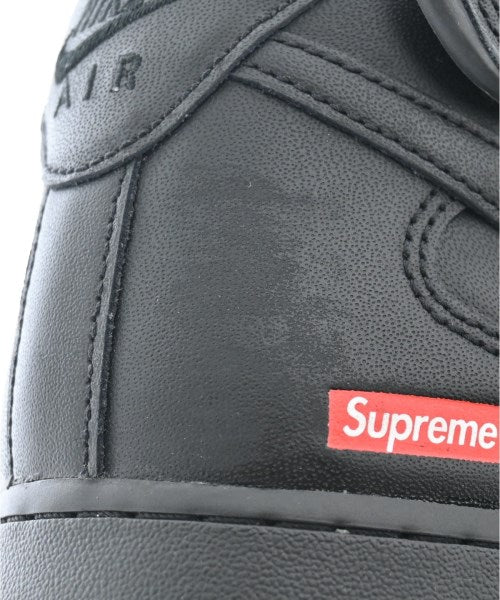 Supreme รองเท้าผ้าใบ