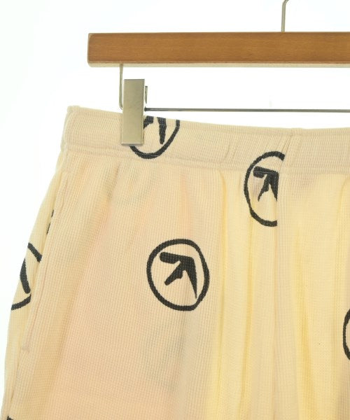 Supreme กางเกงขาสั้น