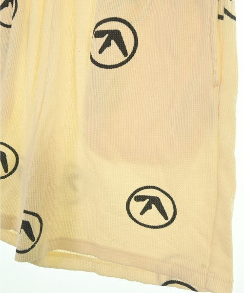 Supreme กางเกงขาสั้น