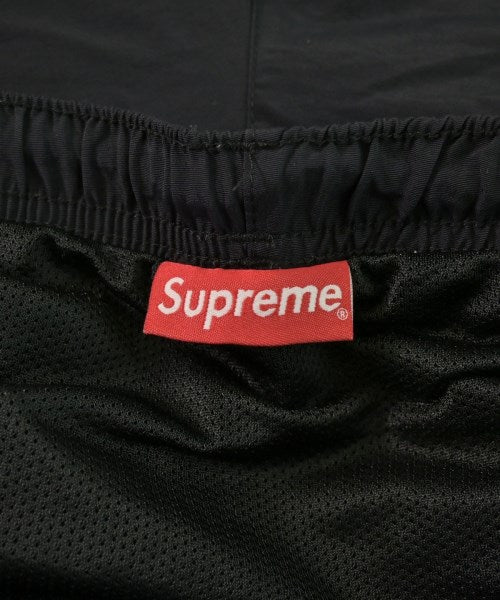 Supreme กางเกงขาสั้น