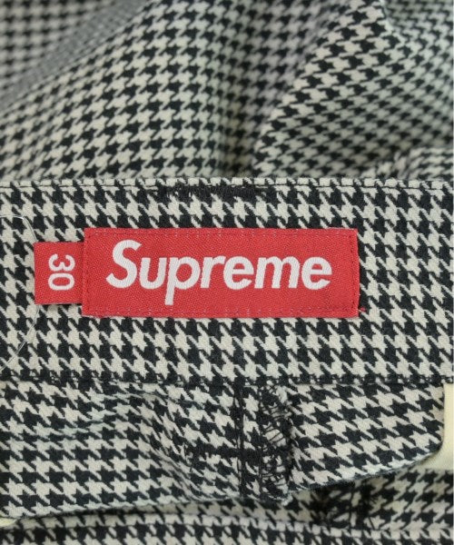 Supreme กางเกงขาสั้น