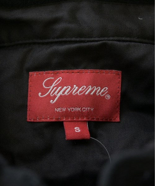 Supreme เสื้อลำลอง