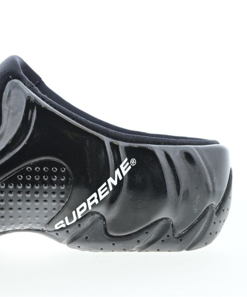 Supreme รองเท้าผ้าใบ