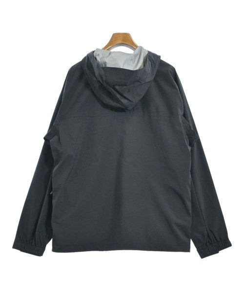 Supreme เสื้อพาร์กาภูเขา