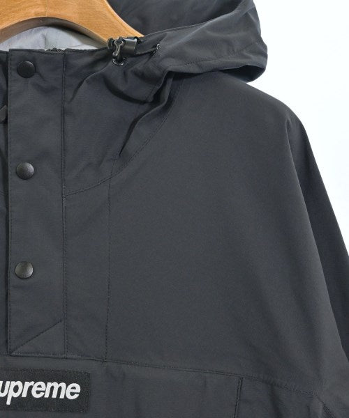 Supreme เสื้อพาร์กาภูเขา