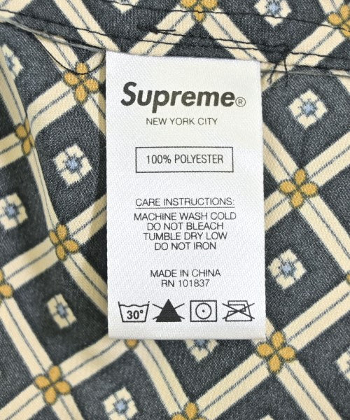 Supreme เสื้อลำลอง