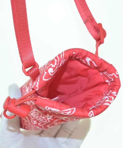Supreme กระเป๋าสะพาย