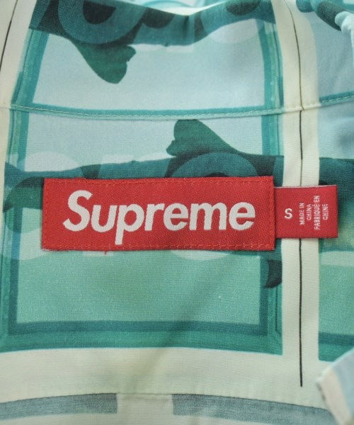 Supreme เสื้อลำลอง