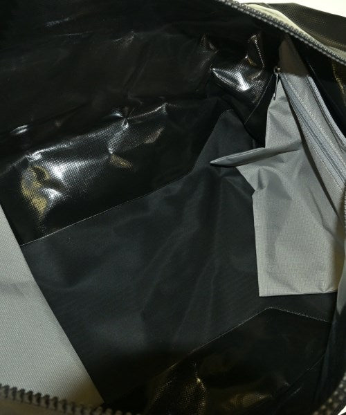 Supreme กระเป๋าใส่อุปกรณ์ขนาดใหญ่