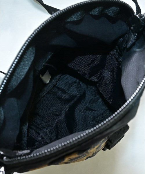 Supreme กระเป๋าสะพาย