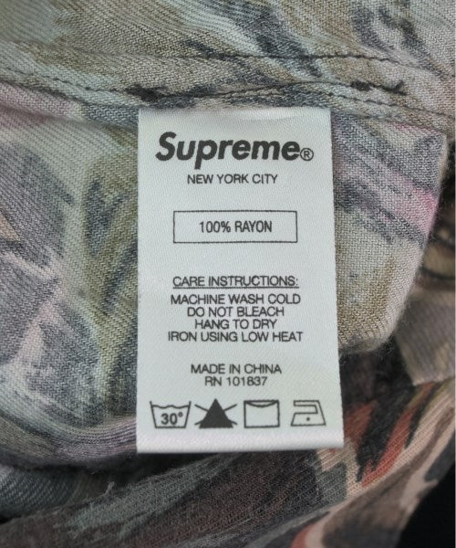 Supreme เสื้อลำลอง