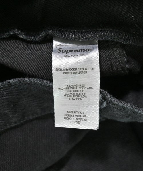Supreme กางเกงขาสั้น